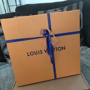 Louis Vuitton box, dust bag, ribbon, gift tag